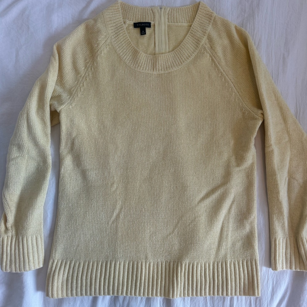 Talbots light yellow Knit Pullover size M